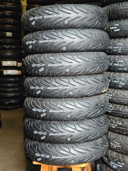 Мотошина на скутер 120 130 / 70 80 R12