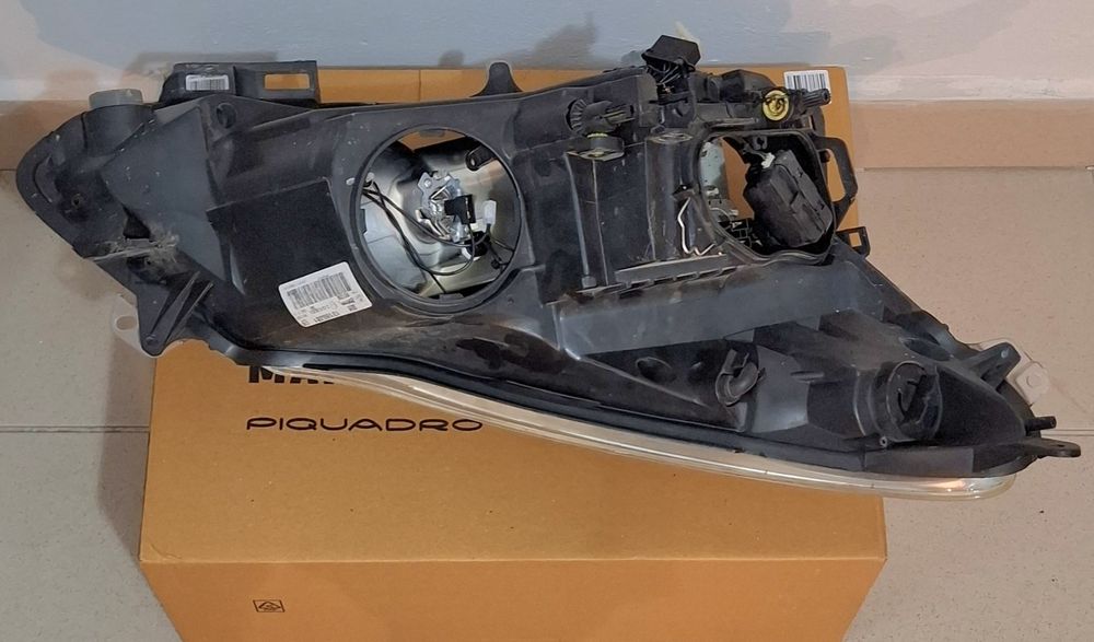 Lampy prawa lewa Valeo Opel Corsa D 2006_2011 Made in Spain