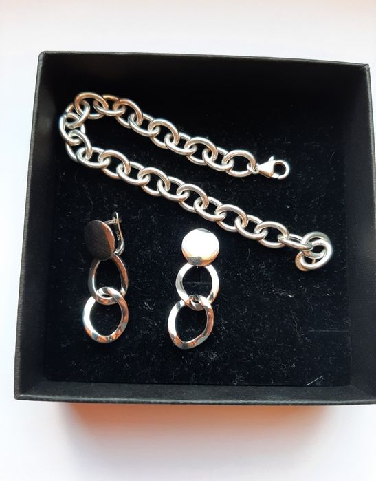 Серебряные серьги и браслет