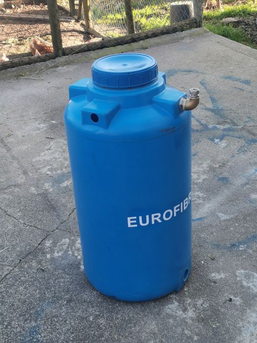 Depósito eurofifra de 115 litros