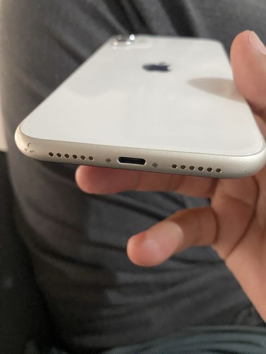 Iphone 11 128gb bem estimado