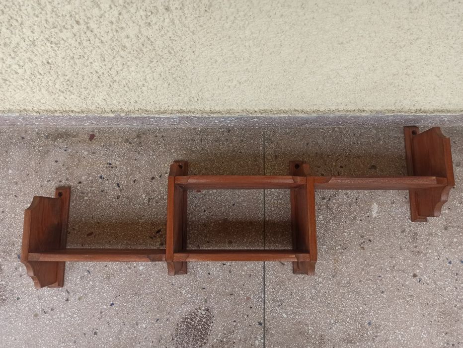 Półka drewniana sosnowa.