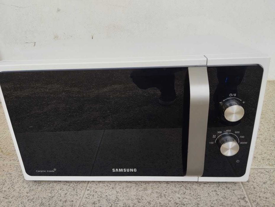 Micro-Ondas SAMSUNG MS23F301EAW