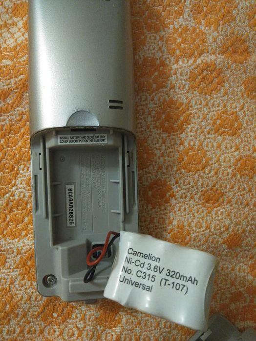 Радіотелефон PANASONIC KX-TC2106UA + 2 стаціонарних телефона