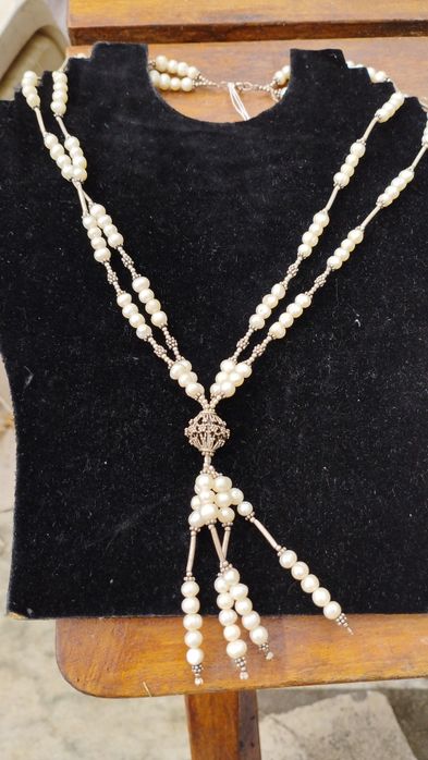 Colar de pérolas com elementos de prata  vintage
