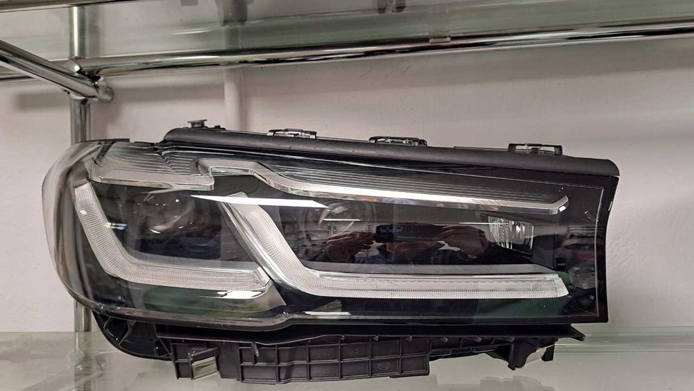 Передні фари BMW G30 LED ADAPTIVE LCI рест дорест 2016-2023р.