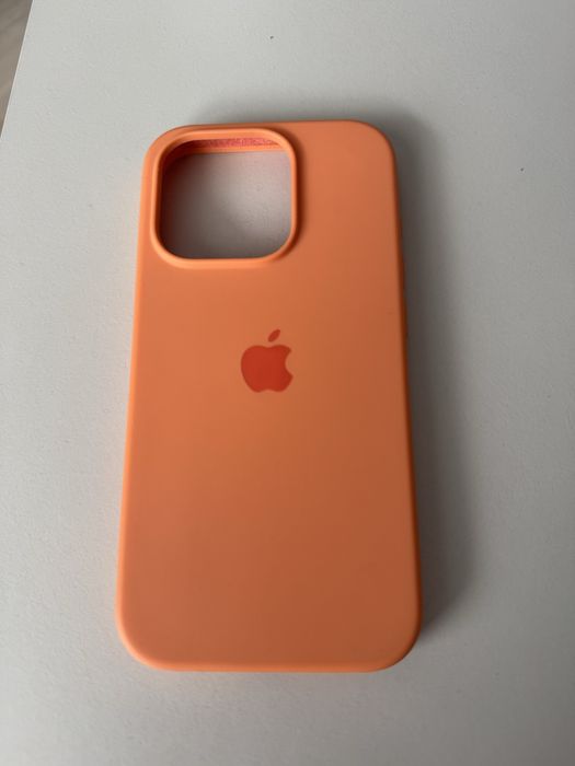 Case etui iphone 15pro jak nowe