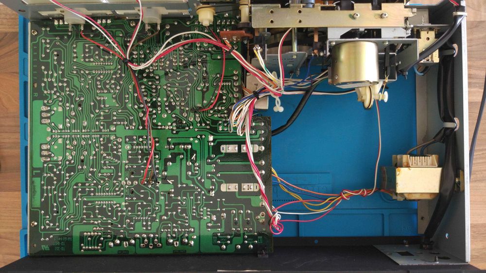 magnetofon deck Yamaha TC-320a