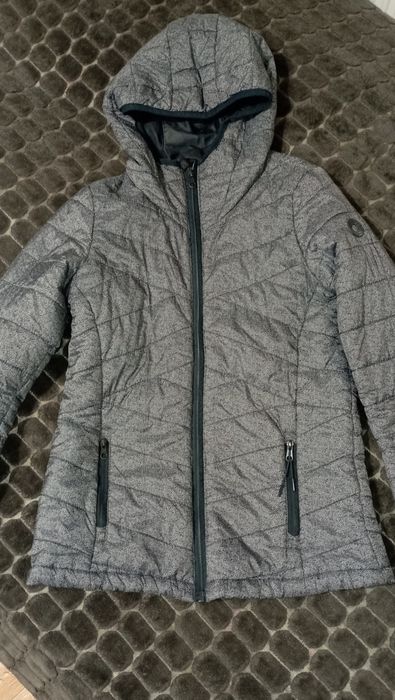 Жіноча вітровка Cropp розмір М