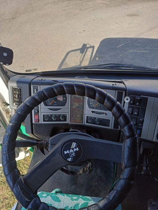 MAN Командор манипулятор