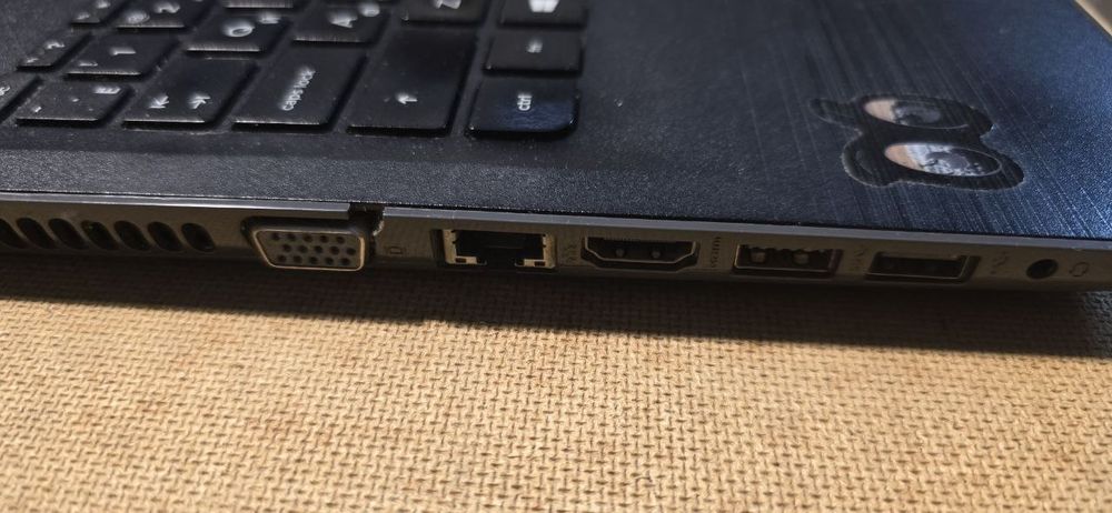 Ноутбук HP HQ-TRE 71025, 15.6", Intel Pentium N3710