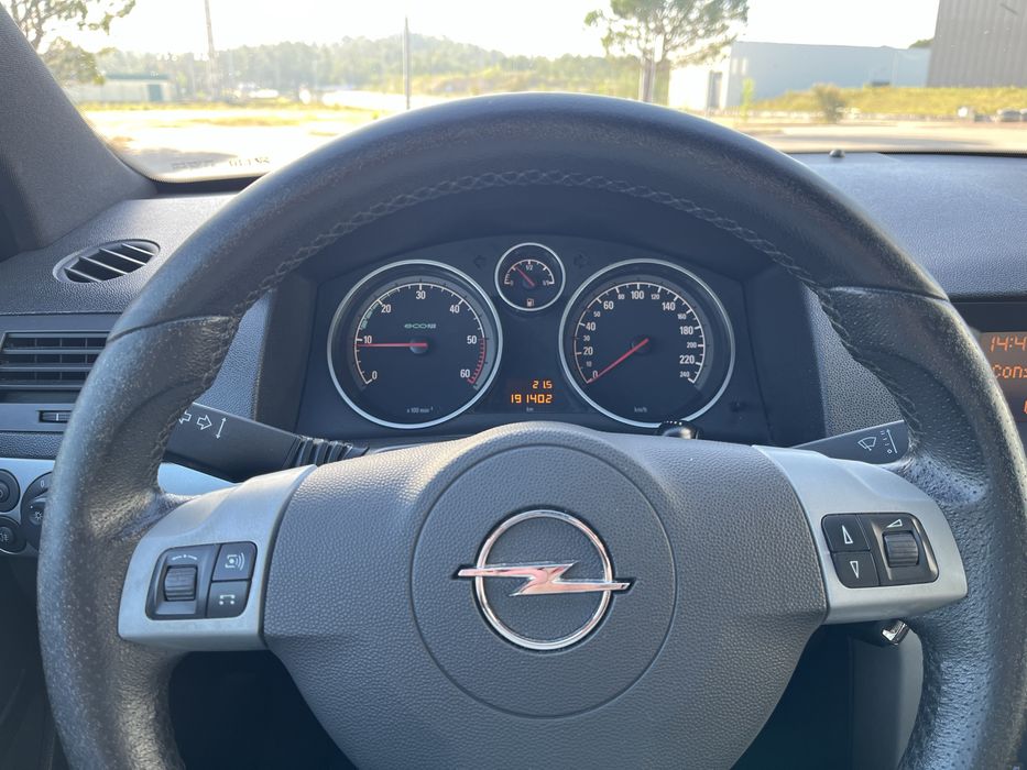 Opel Astra GTC 1.7 CDTI (190mil Kms)