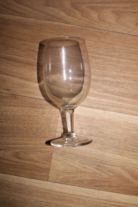 Copos diversos e canecas