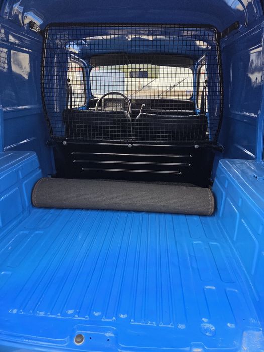 Renault 4F restaurada.