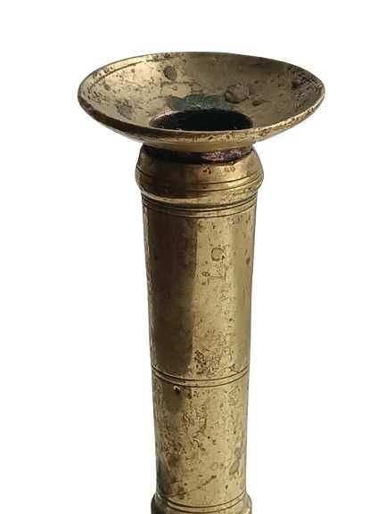 Stary mosiężny świecznik kolumnowy 15,5 cm