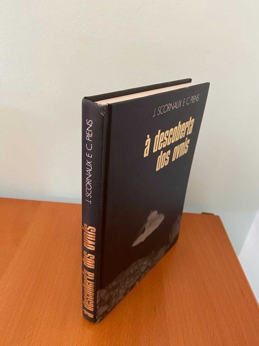 In Search of UFOs - J. Scornaux, C. Piens64286382852481121