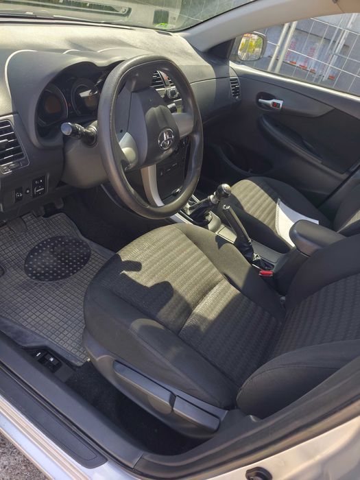 Toyota Corolla salon polska