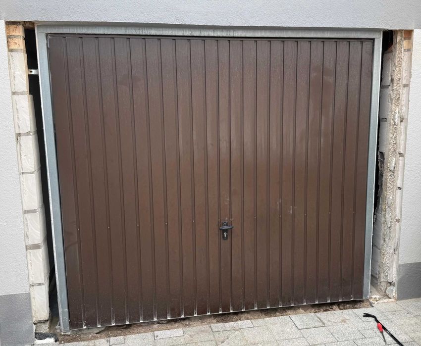 Brama garażowa uchylna Wiśniowski używana 238x209 cm brązowa ocynk