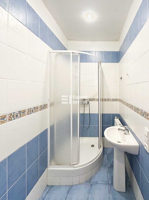 Продам помещение под офис, клинику, фонд по адресу:  ул. Крымская, 8.