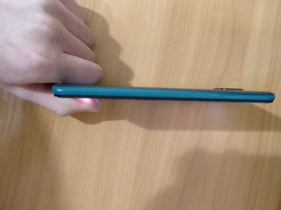 Продам телефон Redmi Note 9