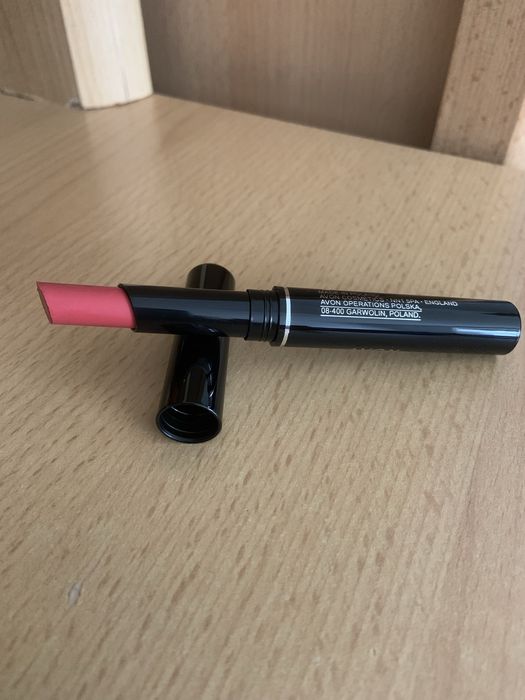 Szminka Ultra Beauty Avon Rose Cream nowa