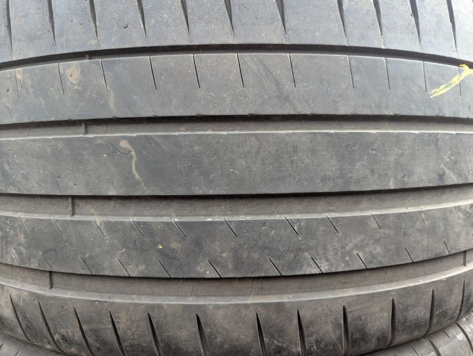325/35r22 Michelin 2022рік .