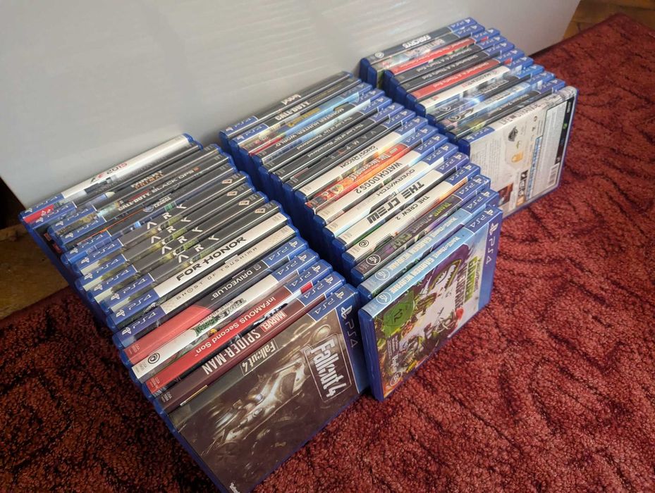Gry PS4 – wiele tytułów, stan bardzo dobry, odbiór w Poznaniu