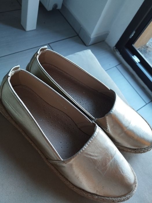 Buty mokasyny złote r. 38 idealne na wiosnę