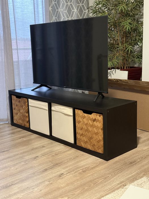 Estantes pretas IKEA