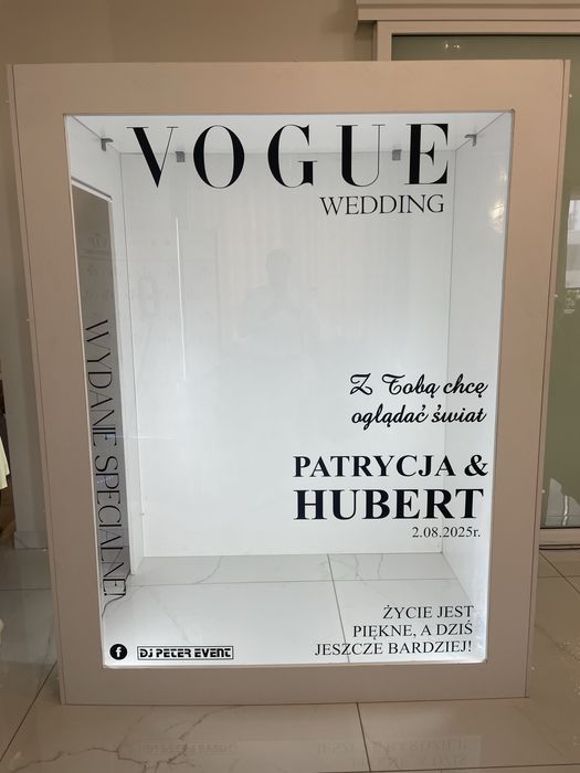 Sprzedam FOTOBOX Vogue solidny mobilny.