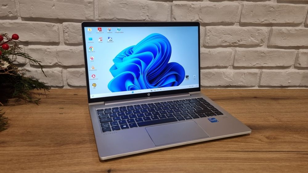 HP ProBook 640 G8 400nit i5-1135G7 16GB 512GB nVme Windows 11
