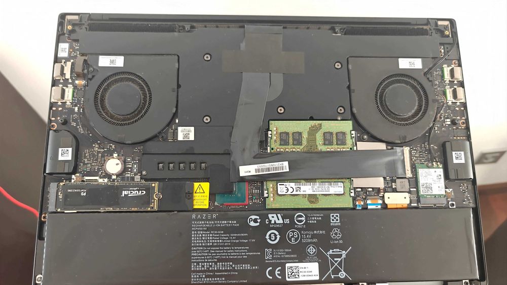 Razer Blade 15 / i7 / RTX3070 / 2TB SSD / 16GB RAM