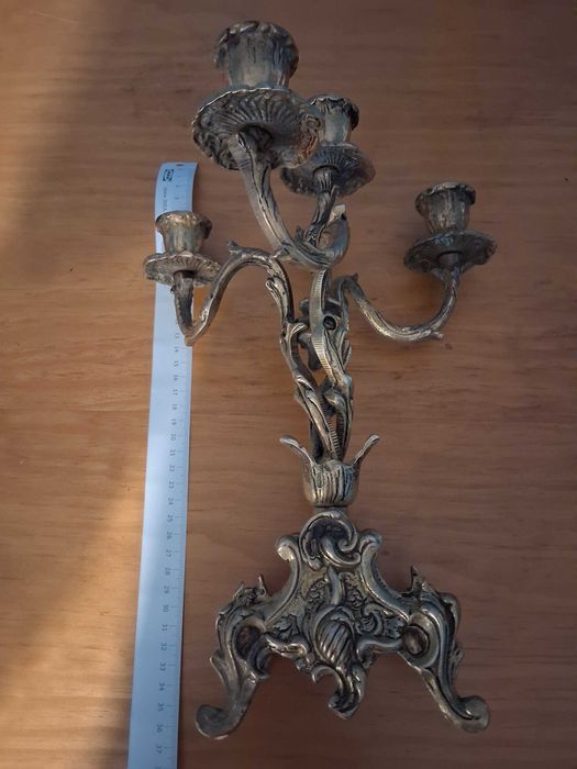 Castiçais antigos em bronze 4 velas