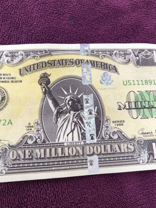 Купюра 1 миллион долларов / банкнота 1 мільйон долларів / долари
