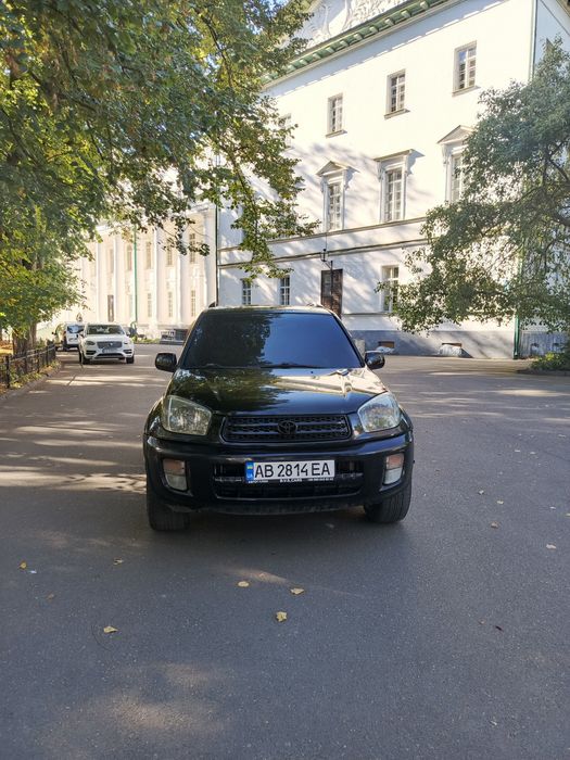 Тойота 2.0 газ-бензин!