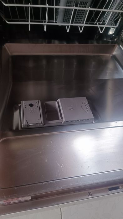 Посудомийна машина