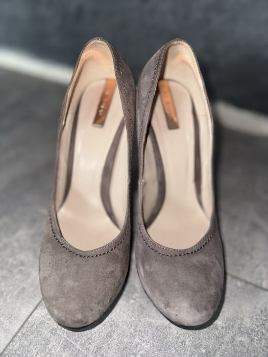 Туфли босоножки даром