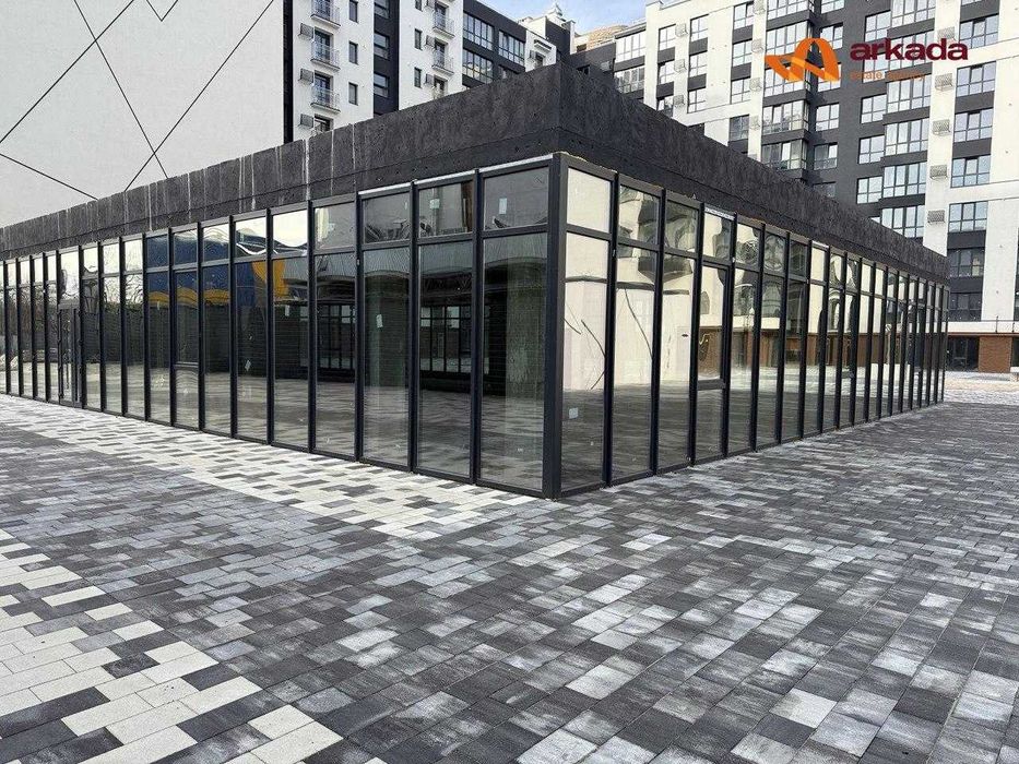 Оренда приміщення біля Сільпо на вулиці Мазепи. 653м2.