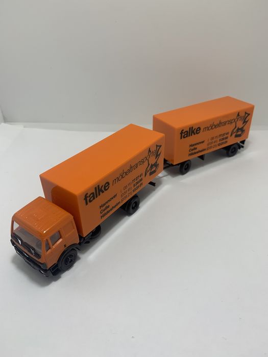 Camião Mercedes da Herpa escala H0 1/87