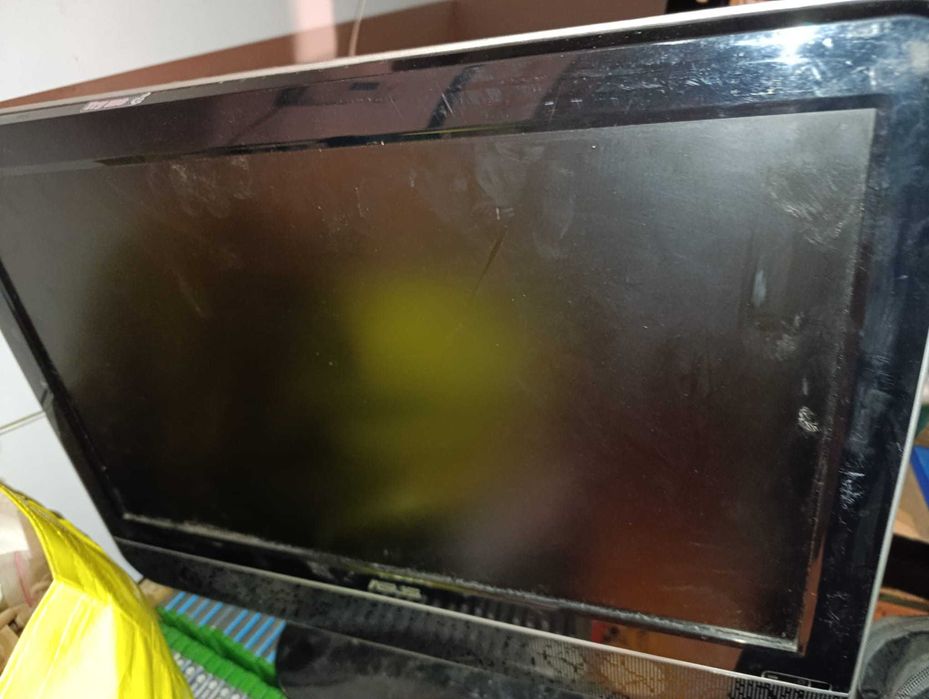 Tv Samsung 40 cali + Smart, Philips 32 Sharp 32 Funai 27 Lg 26 Asus 22