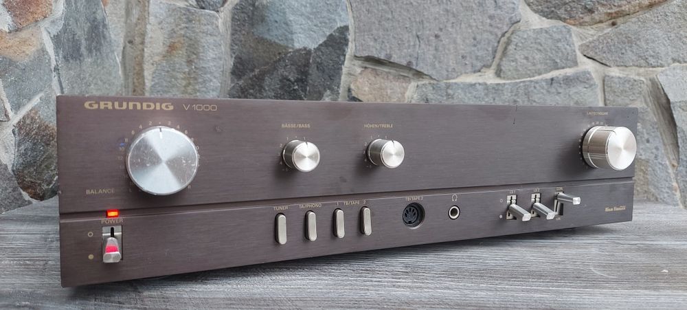 Grundig V-  1000