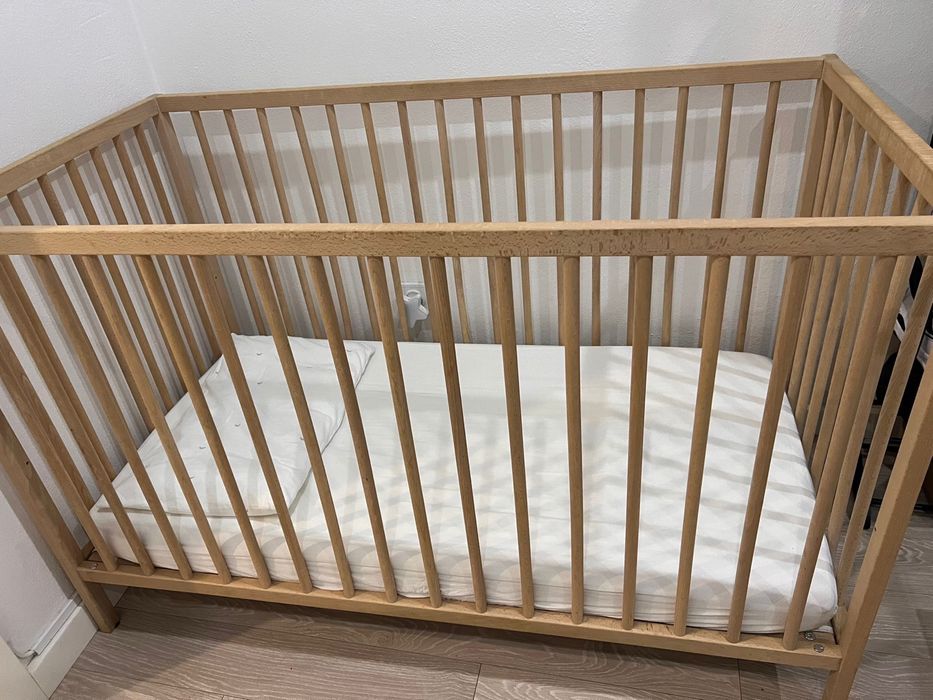 Berço bebé com colchão