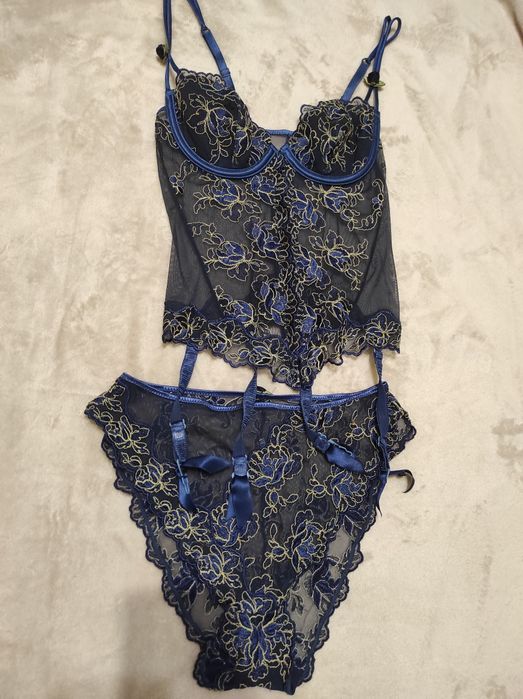 Комплект нижньої білизни L розмір  італійська якість