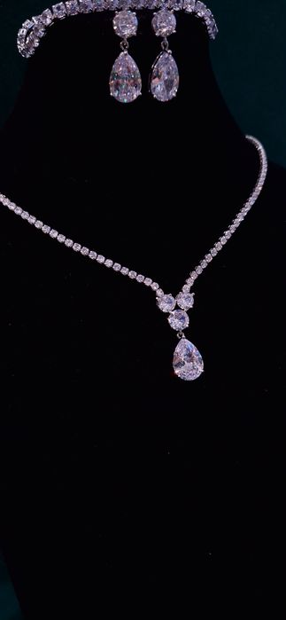 Komplet biżuterii ślubnej balowej