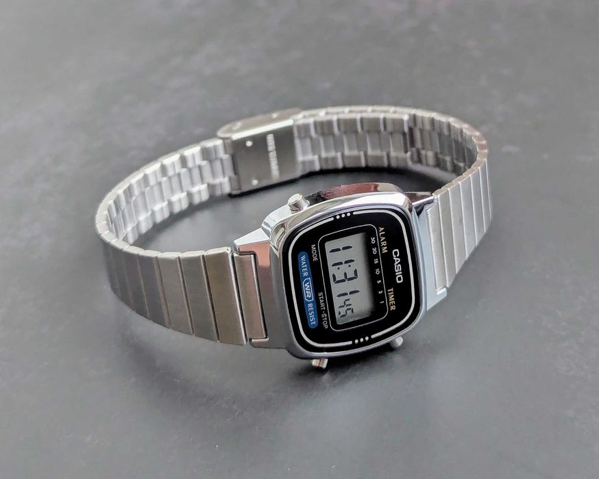 Жіночий наручний годинник Casio LA670WA-1 Vintage новий оригінал