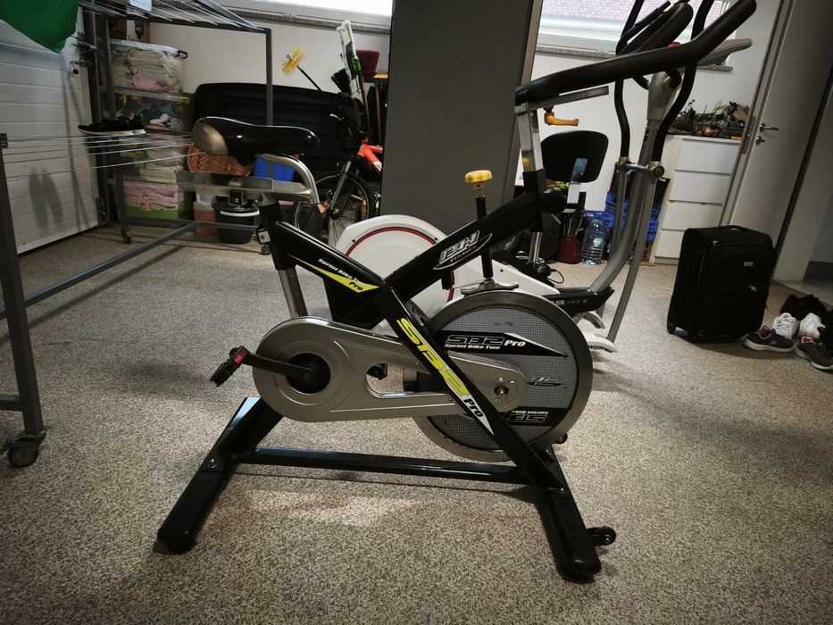 Bicicleta spinning de ginásio BH SB2 Pro linha semi-profissional excelente estado