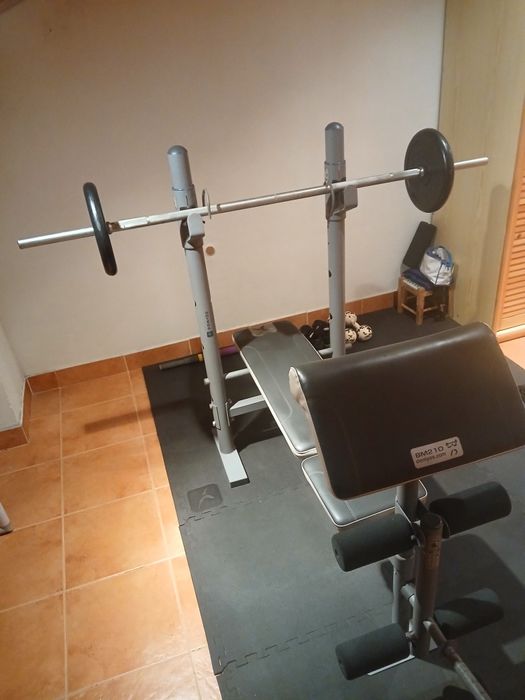 Banco de Musculação completo com barra e pesos