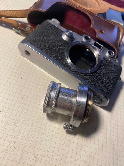 Leica IIIc nr.486460 Summitar 408229 w pokrowcu