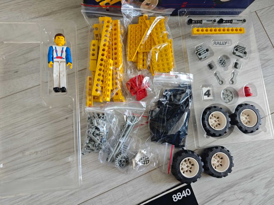 Lego Technic 8840 "Rally Shock n' Roll Racer"; 1990; [219]