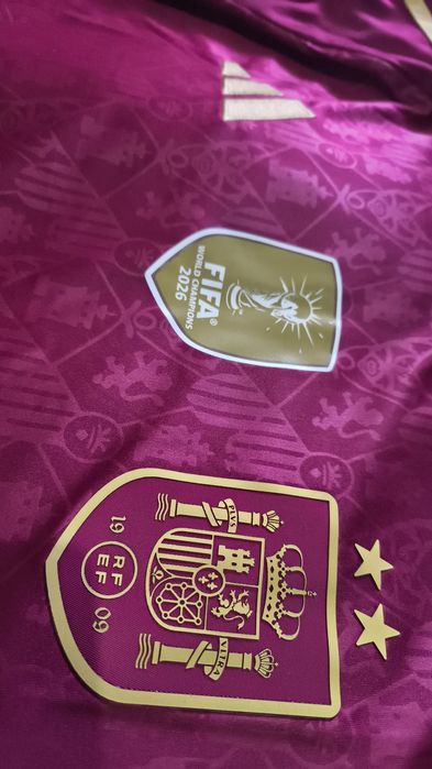 Camisola / Camisa Seleção Espanhola (Espanha) - Edição Especial Vermelho Bordeaux / Dourado - Nova